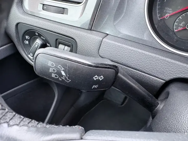 Volkswagen Golf 1.0 TSI Confortline 37