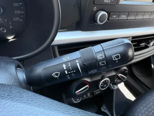Kia Picanto 1.0 CVVT Urban 36