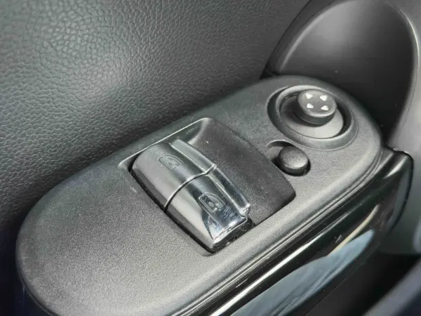 MINI 3 Portas Cooper S 33
