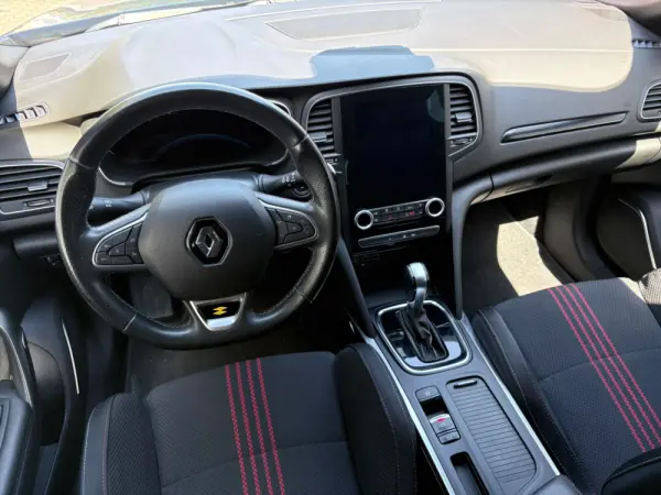 Renault Mégane 1.6 Plug-In R.S. Line 29