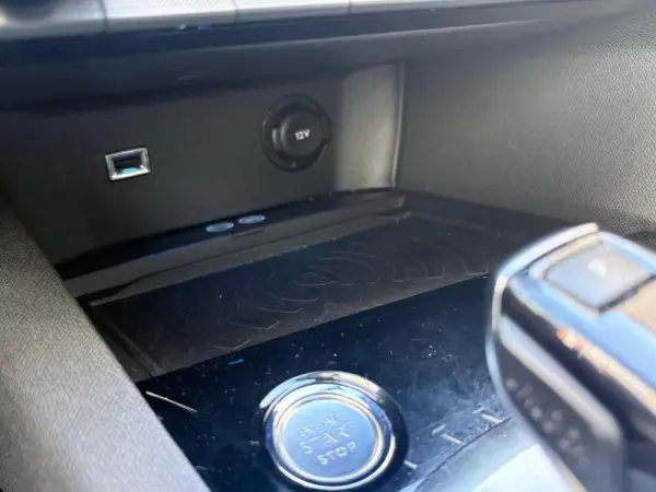 Peugeot 3008 1.2 PureTech Allure EAT8 52