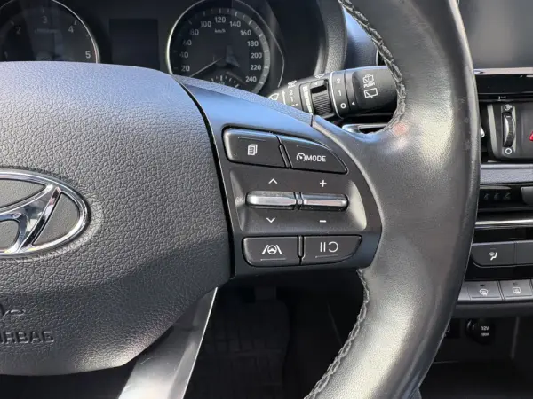 Hyundai i30 1.6 CRDi STyle Plus 37