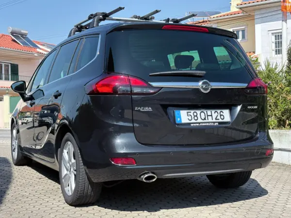 Opel Zafira 2.0 CDTI Cosmo 21