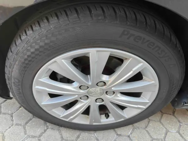 Peugeot 308 1.6 BlueHDi Style 11