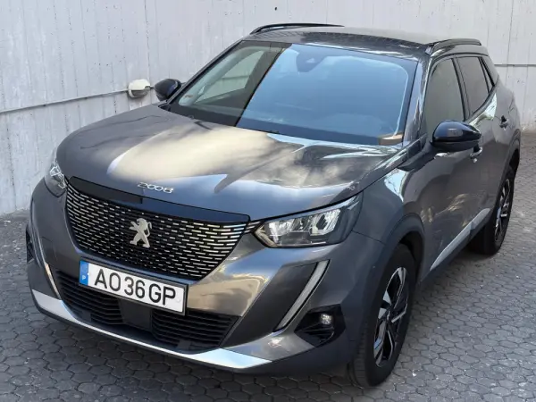 Peugeot 2008 1.2 PureTech Allure 4