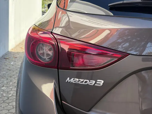 Mazda 3 1.5 Sky-G Evolve HS Navi 21