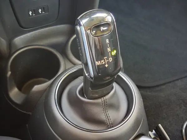 MINI 5 Portas One Auto 7