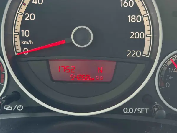 Volkswagen Up! 1.0 Move Auto 8