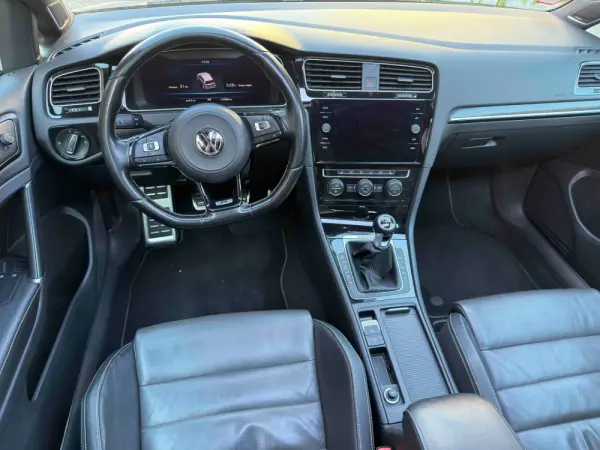 Volkswagen Golf R 4Motion (BlueMotion ) 33