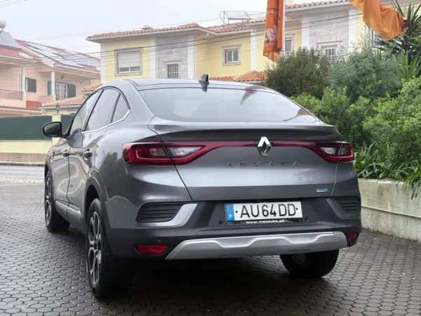 Renault Arkana 1.6 E-Tech Intens 27