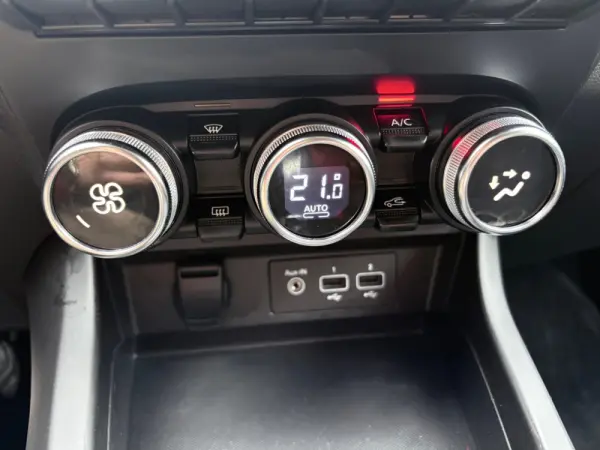 Renault Arkana 1.6 E-Tech Intens 49