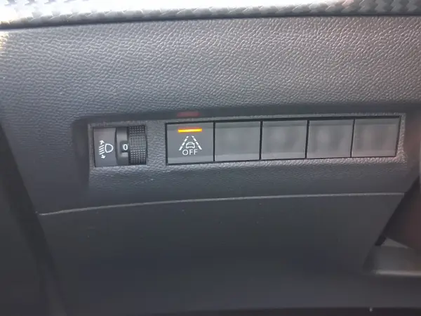 Peugeot 2008 1.2 PureTech Allure EAT8 34