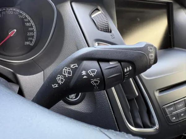 Ford Focus 2.0 EcoBoost ST c/ Pack Pele Desportiva 41