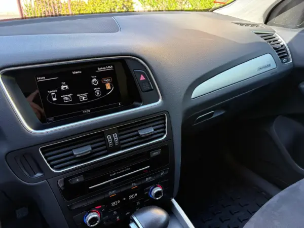 Audi Q5 2.0 TDI quattro S-line S-tronic 49