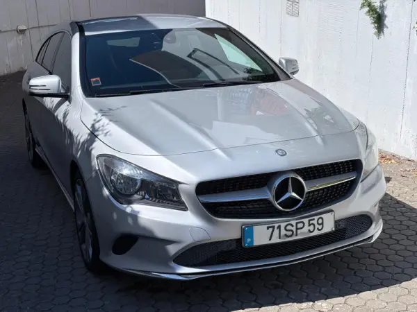 Mercedes-Benz CLA 180 d Shooting Brake Urban Aut. 2