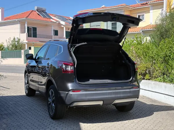 Nissan Qashqai 1.5 dCi N-Connecta J18 27