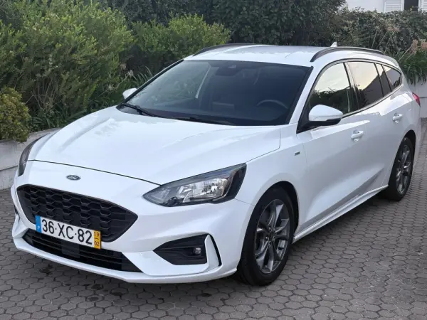 Ford Focus SW 1.0 EcoBoost ST-Line 4