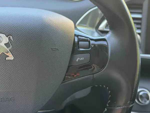 Peugeot 308 1.6 BlueHDi Style 37