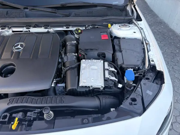 Mercedes-Benz A 180 d AMG Line Aut. 19