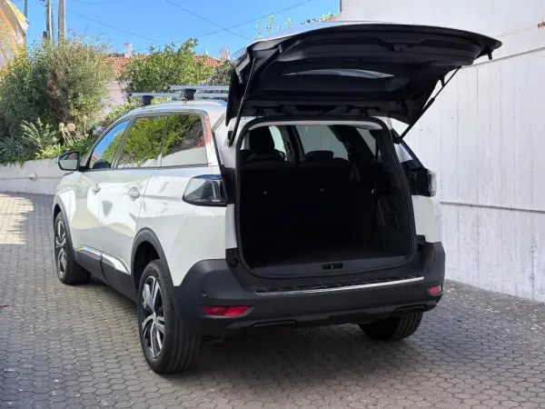Peugeot 5008 1.2 PureTech Allure EAT8 27