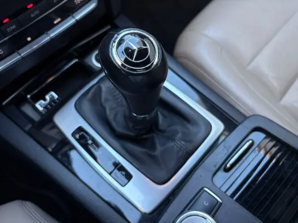 Mercedes-Benz E 350 CGi Avantgarde BlueEfficiency Auto 52