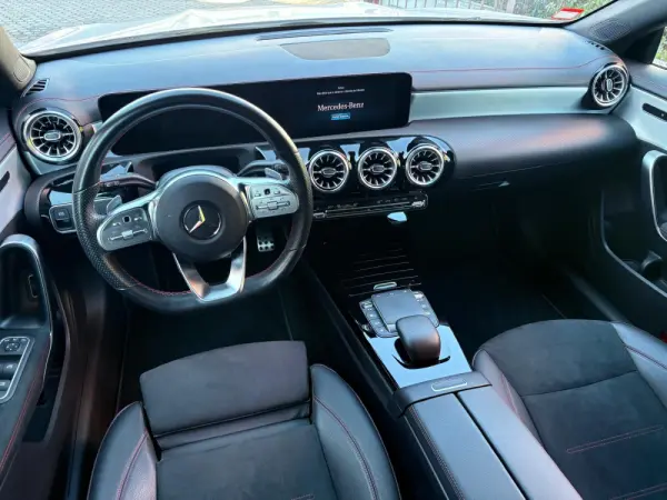 Mercedes-Benz CLA 200 d Shooting Brake AMG Line Aut. 29