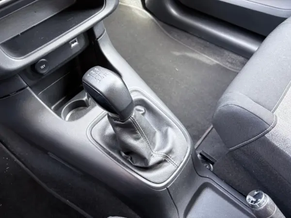 Citroën C3 1.2 PureTech C-Series 46