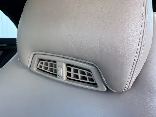 Mercedes-Benz E 350 CGi Avantgarde BlueEfficiency Auto 34