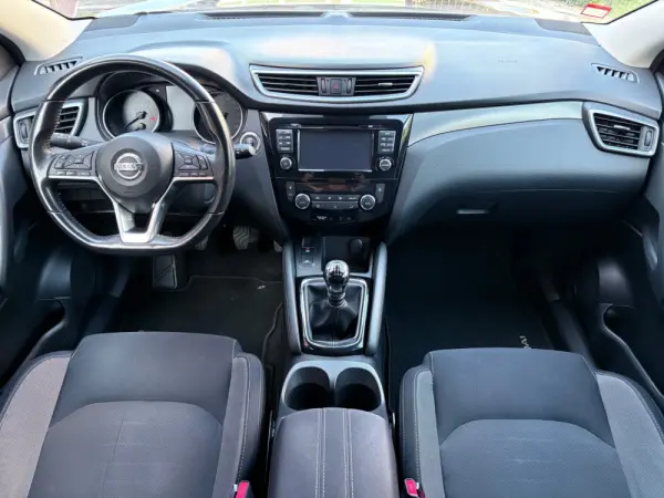 Nissan Qashqai 1.2 DIG-T N-Connecta 18 6