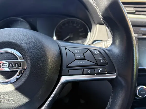 Nissan Qashqai 1.5 dCi N-Connecta J18 40