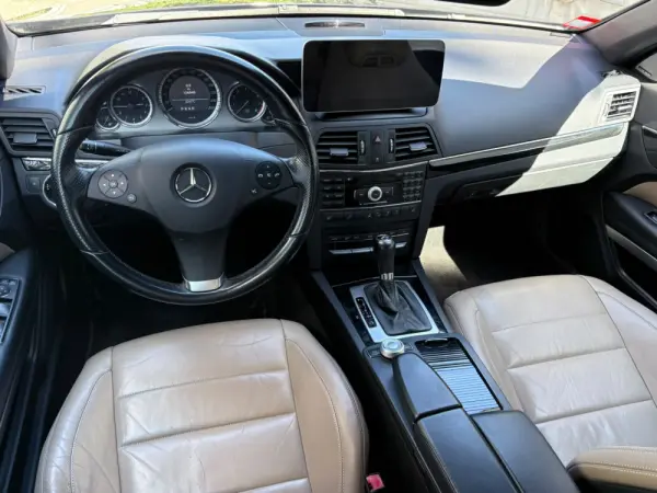 Mercedes-Benz E 350 CGi Avantgarde BlueEfficiency Auto 31