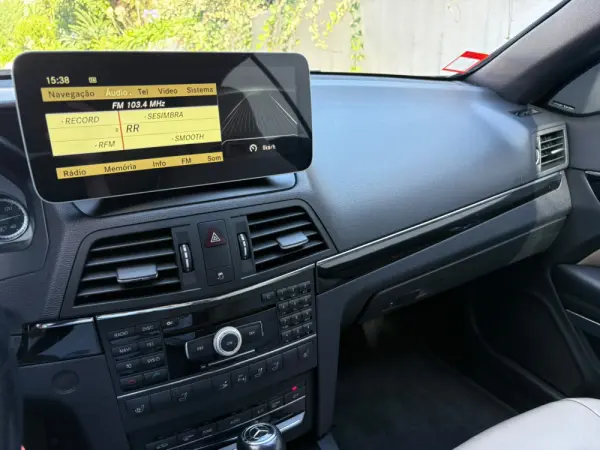Mercedes-Benz E 350 CGi Avantgarde BlueEfficiency Auto 47