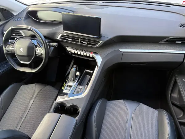 Peugeot 5008 1.2 PureTech Allure EAT8 30