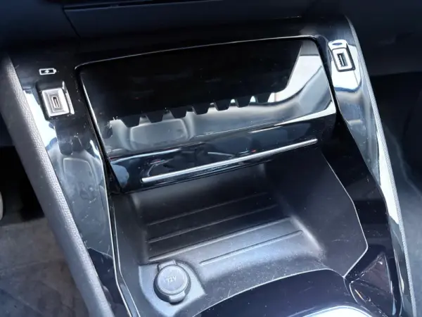 Peugeot 2008 1.2 PureTech Allure 49