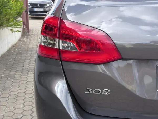Peugeot 308 SW 1.2 PureTech Style 21
