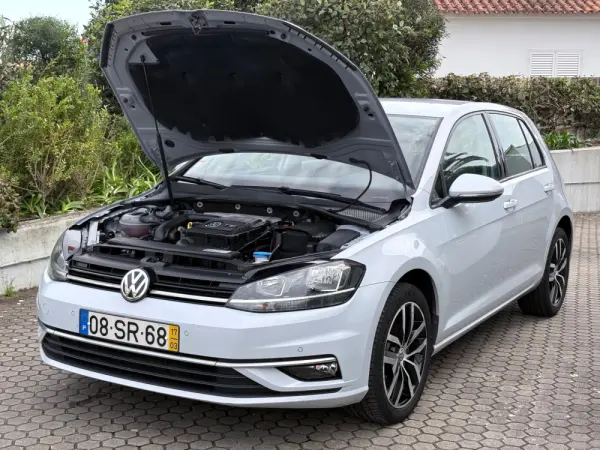 Volkswagen Golf 1.0 TSI Confortline 16