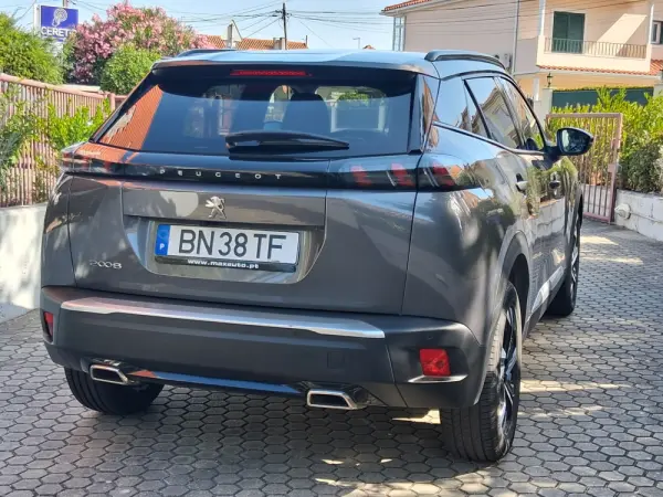Peugeot 2008 1.2 PureTech Allure EAT8 23