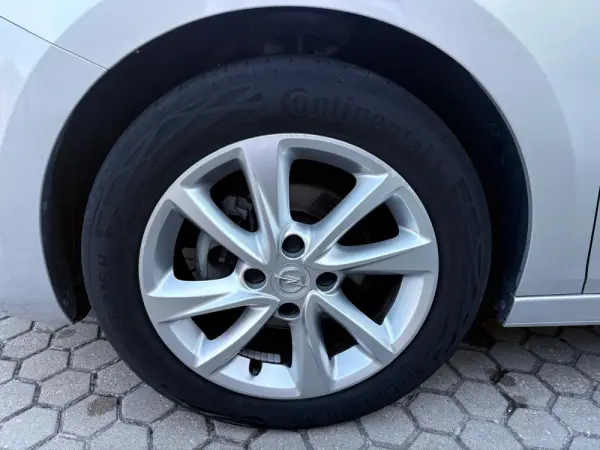 Opel Corsa 1.2 Business 11