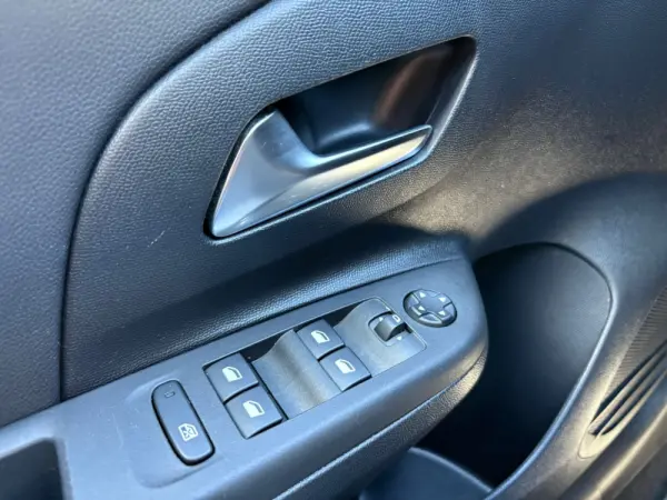 Opel Corsa 1.2 T Edition 33