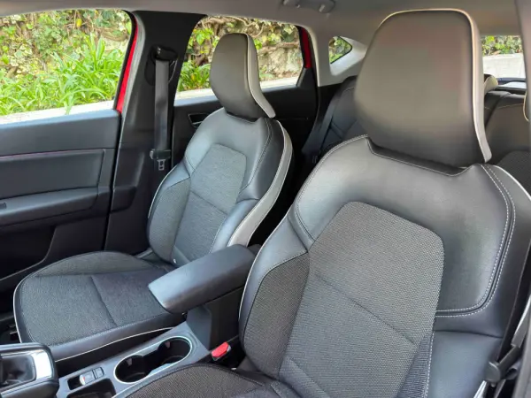 Renault Captur 1.0 TCe Exclusive 33