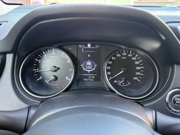 Nissan Qashqai 1.2 DIG-T N-Connecta 18 42