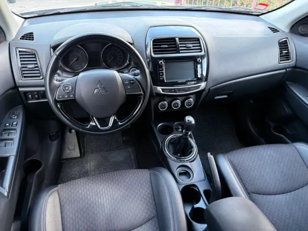 Mitsubishi ASX 1.6 DI-D Intense Black Edition 28