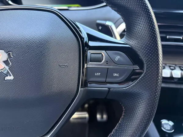 Peugeot 3008 1.6 Hybrid GT e-EAT8 37