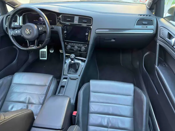 Volkswagen Golf R 4Motion (BlueMotion ) 34