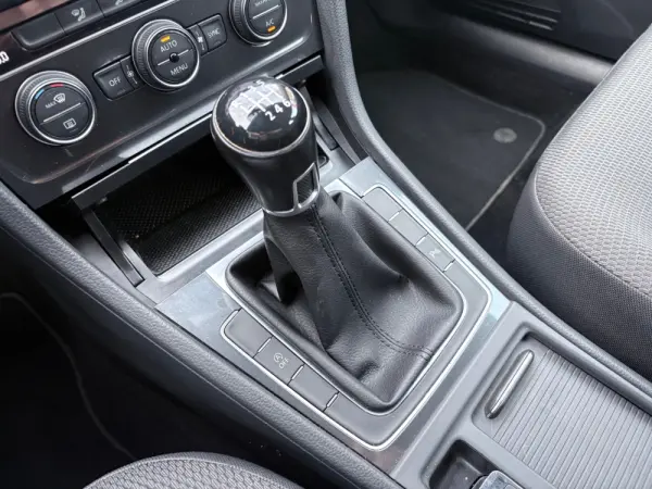 Volkswagen Golf 1.0 TSI Confortline 49