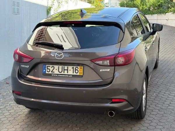 Mazda 3 1.5 Sky-G Evolve HS Navi 18