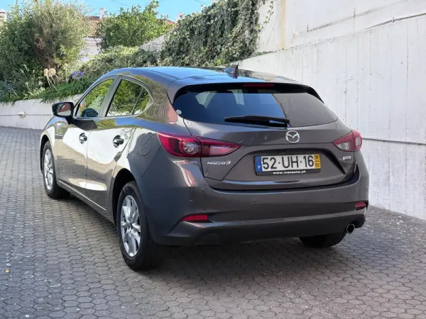 Mazda 3 1.5 Sky-G Evolve HS Navi 24