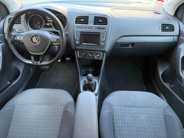 Volkswagen Polo 1.0 Trendline 6