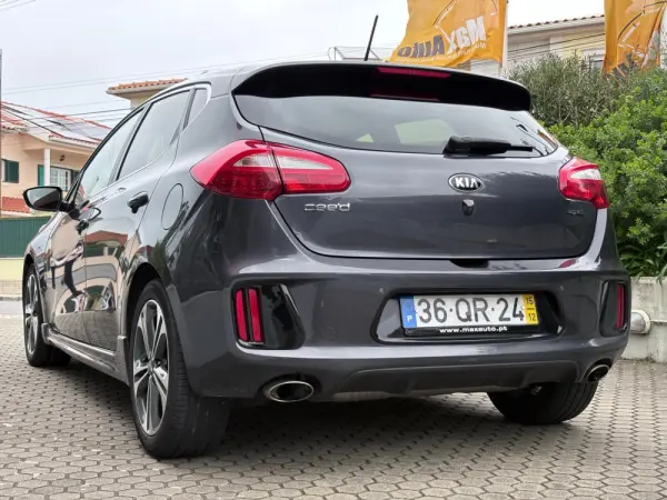 Kia Ceed 1.6 CRDi GT Line 24