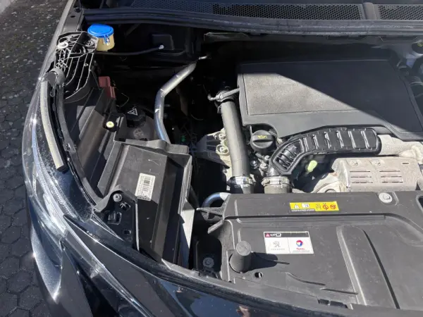 Peugeot 3008 1.2 PureTech Allure EAT8 20